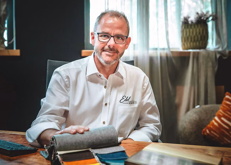 Team | Christian Mayerhofer Edelwerke Tischunikate 5823